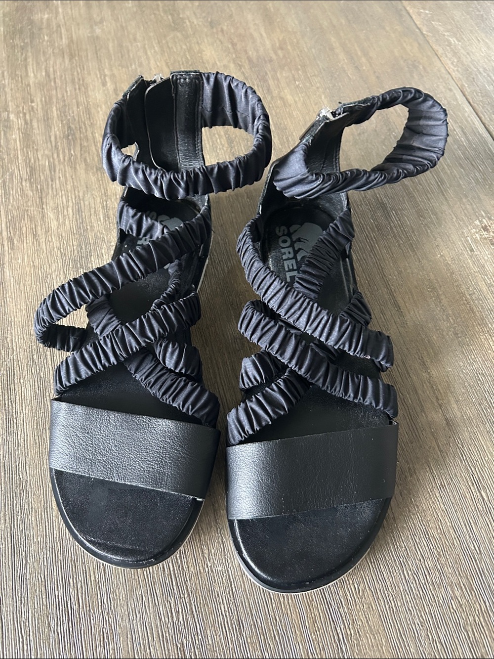 Sorel Women's Ella II Ankle Strap Sandal - Black sea Salt - Size 6.5, Like New.